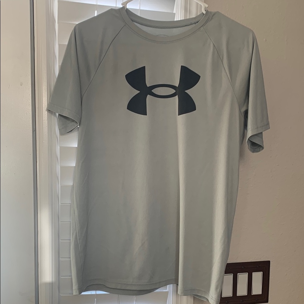 Under Armour Dri-Fit Boy’s Youth Large Gray T-Shirt
